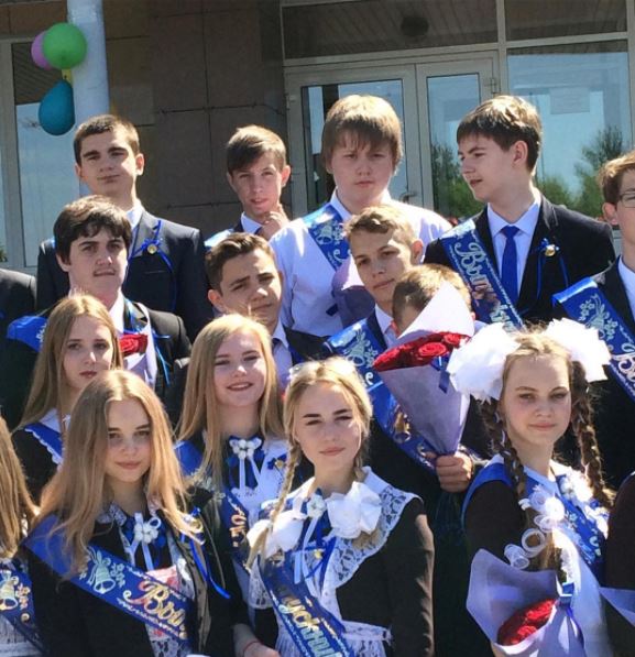 Последний звонок. Как белгородские выпускники прощаются со школой — в снимках из Instagram