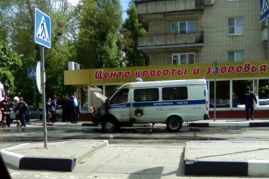 В Белгороде на дороге загорелась полицейская машина