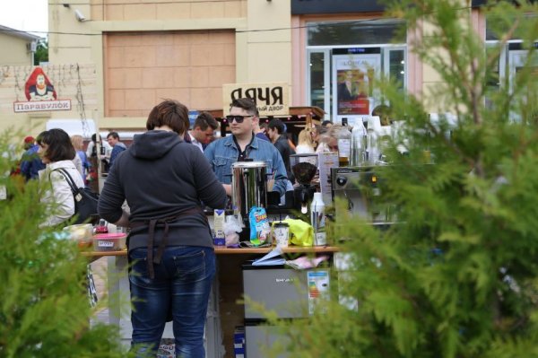 На фестивале уличной еды белгородцы съели 1,7 тысячи бургеров (фото)